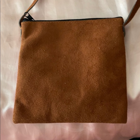 a bag - Picture 2 of 3